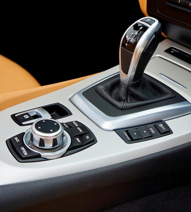 INTERIOR DETAILING